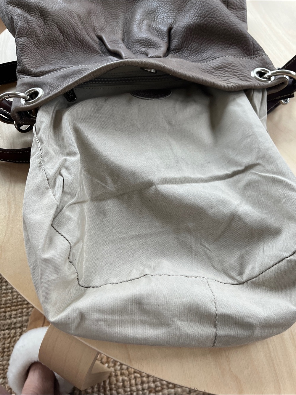 Vintage Roots Large Olivia Taupe Leather Bag - Picture 11 of 13